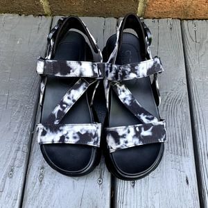 Yoki Platform Sandals Black White Tie Dye Size 39 US 8.5